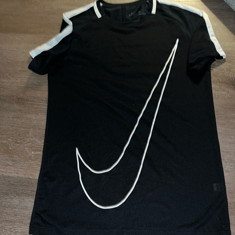 Nike black dri fit style short sleeve tee. Black with white accents. Small. VGUC
